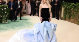 Sabrina Carpenter worked late in a Met Gala gown